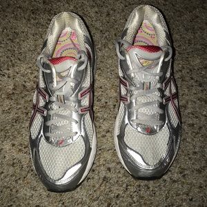 Women’s sneakers